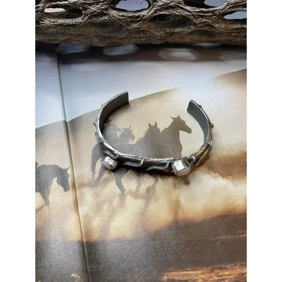 Navajo Pink Conch & Sterling Silver Tufa Cast Cuff Bracelet Signed